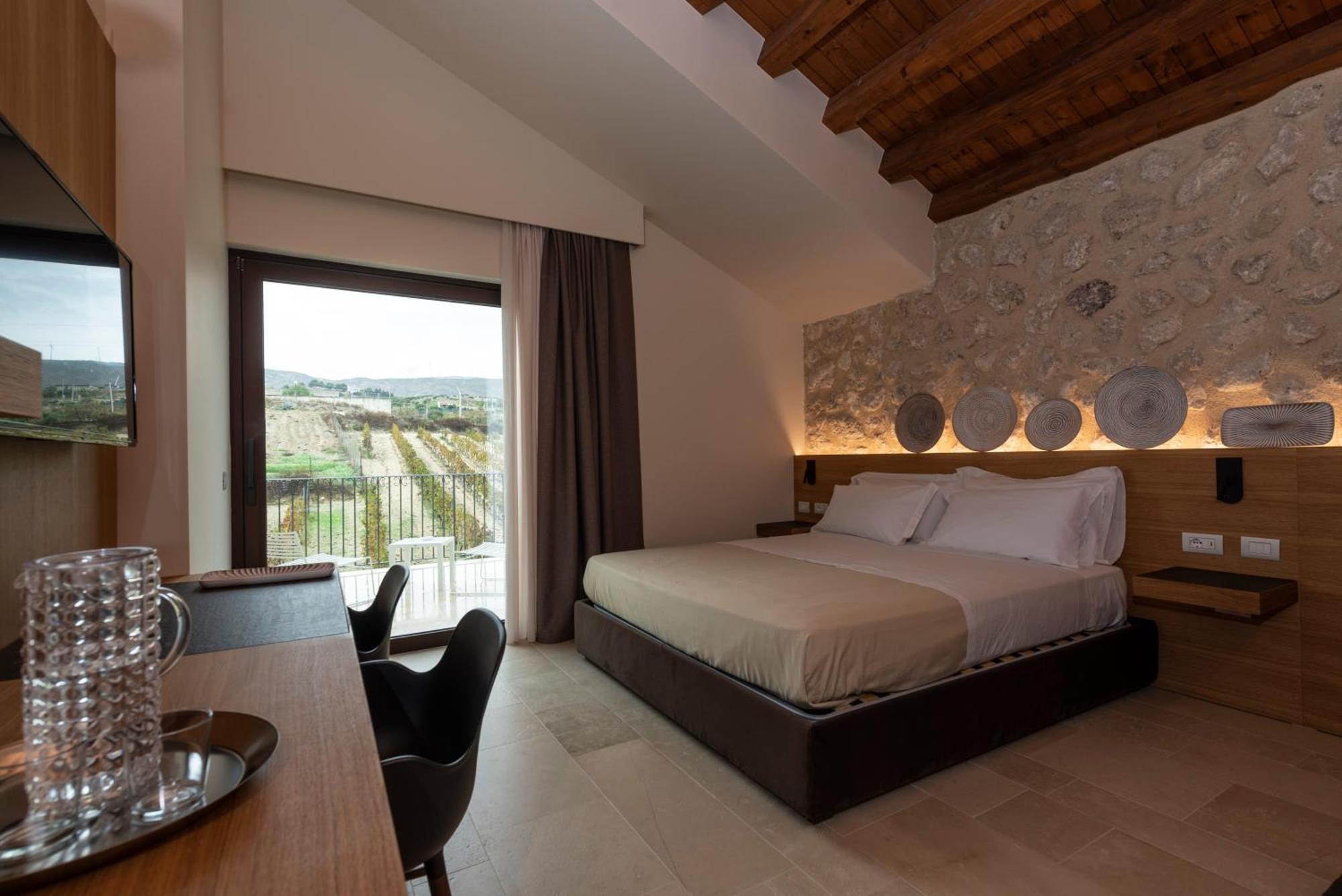 Borgo Giallonardo Wine Relais レアルモンテ エクステリア 写真