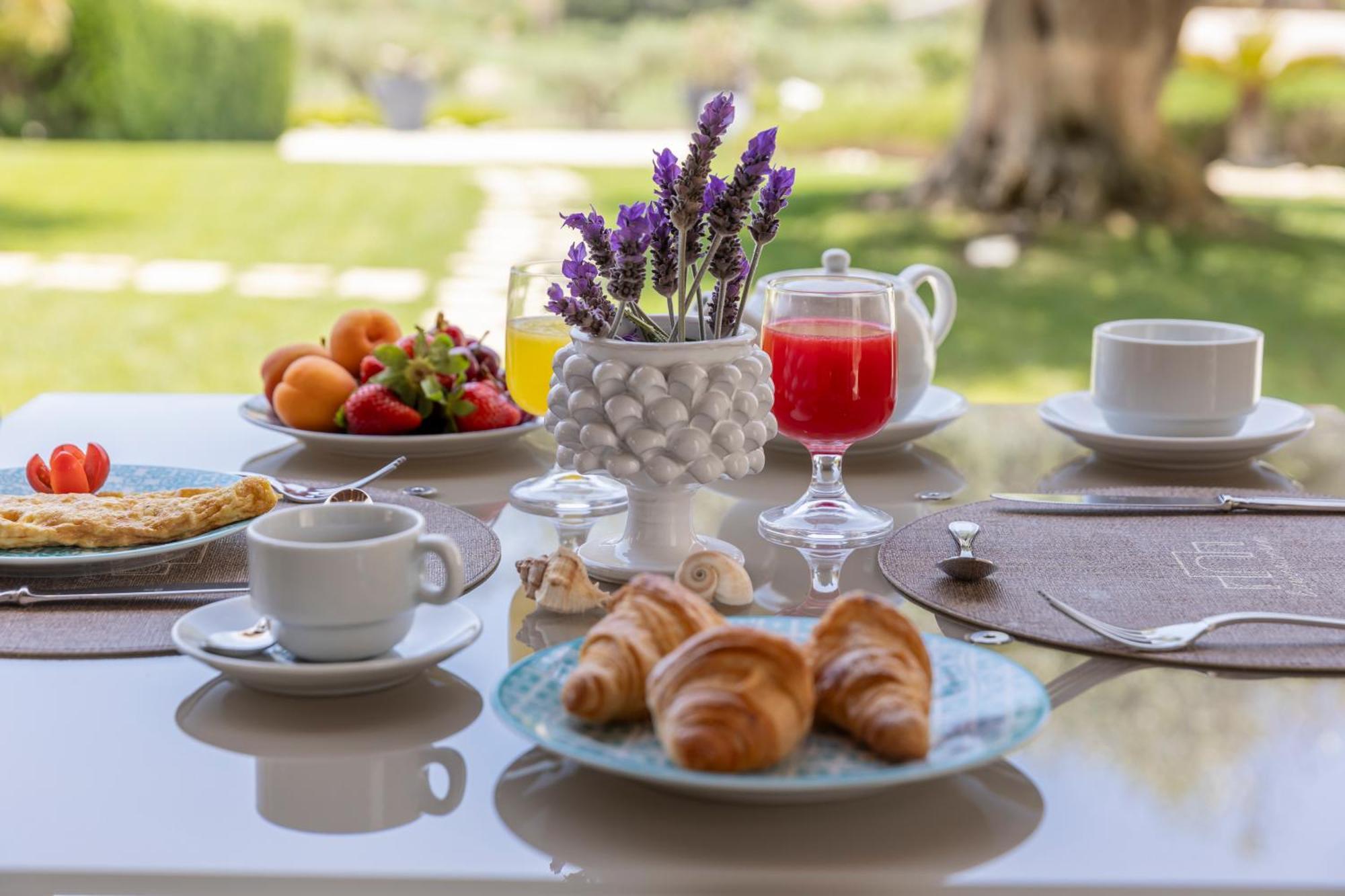 Borgo Giallonardo Wine Relais レアルモンテ エクステリア 写真
