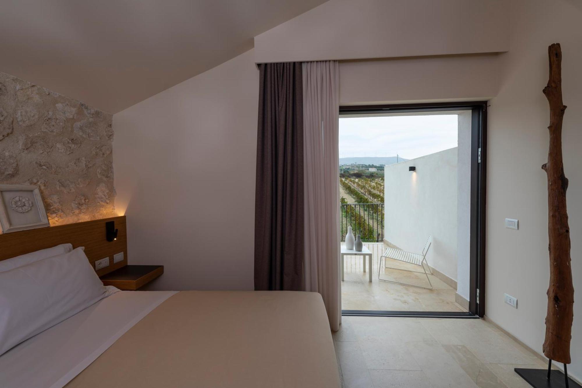 Borgo Giallonardo Wine Relais レアルモンテ エクステリア 写真