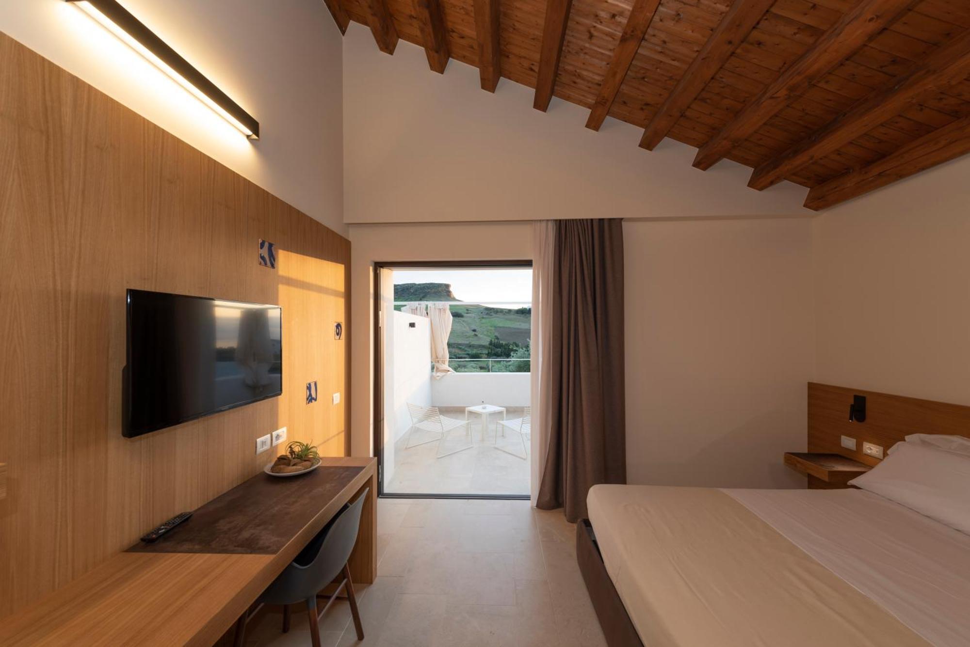 Borgo Giallonardo Wine Relais レアルモンテ エクステリア 写真