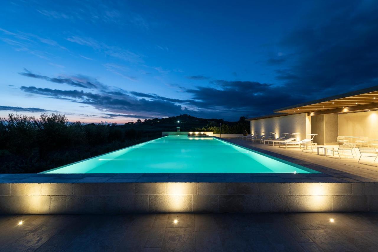 Borgo Giallonardo Wine Relais レアルモンテ エクステリア 写真