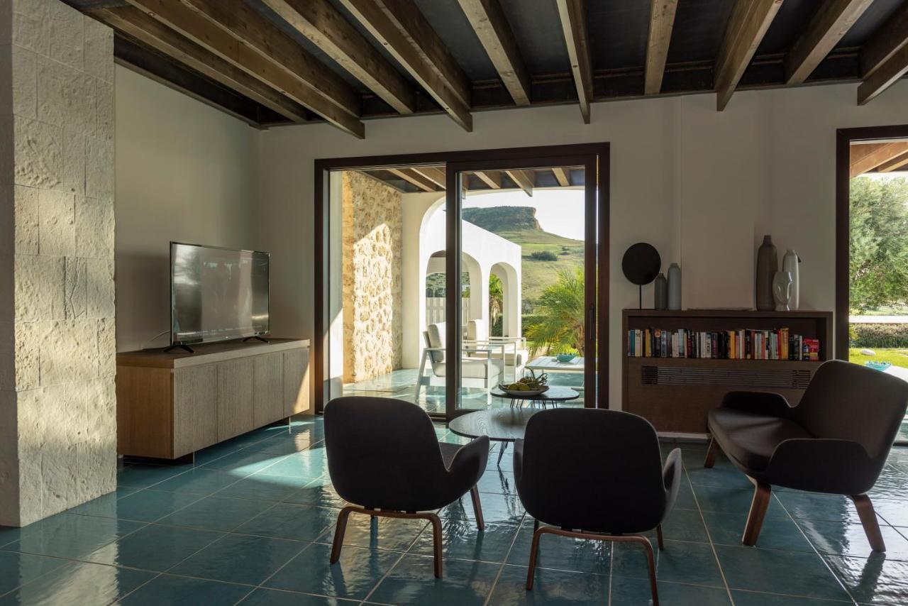 Borgo Giallonardo Wine Relais レアルモンテ エクステリア 写真
